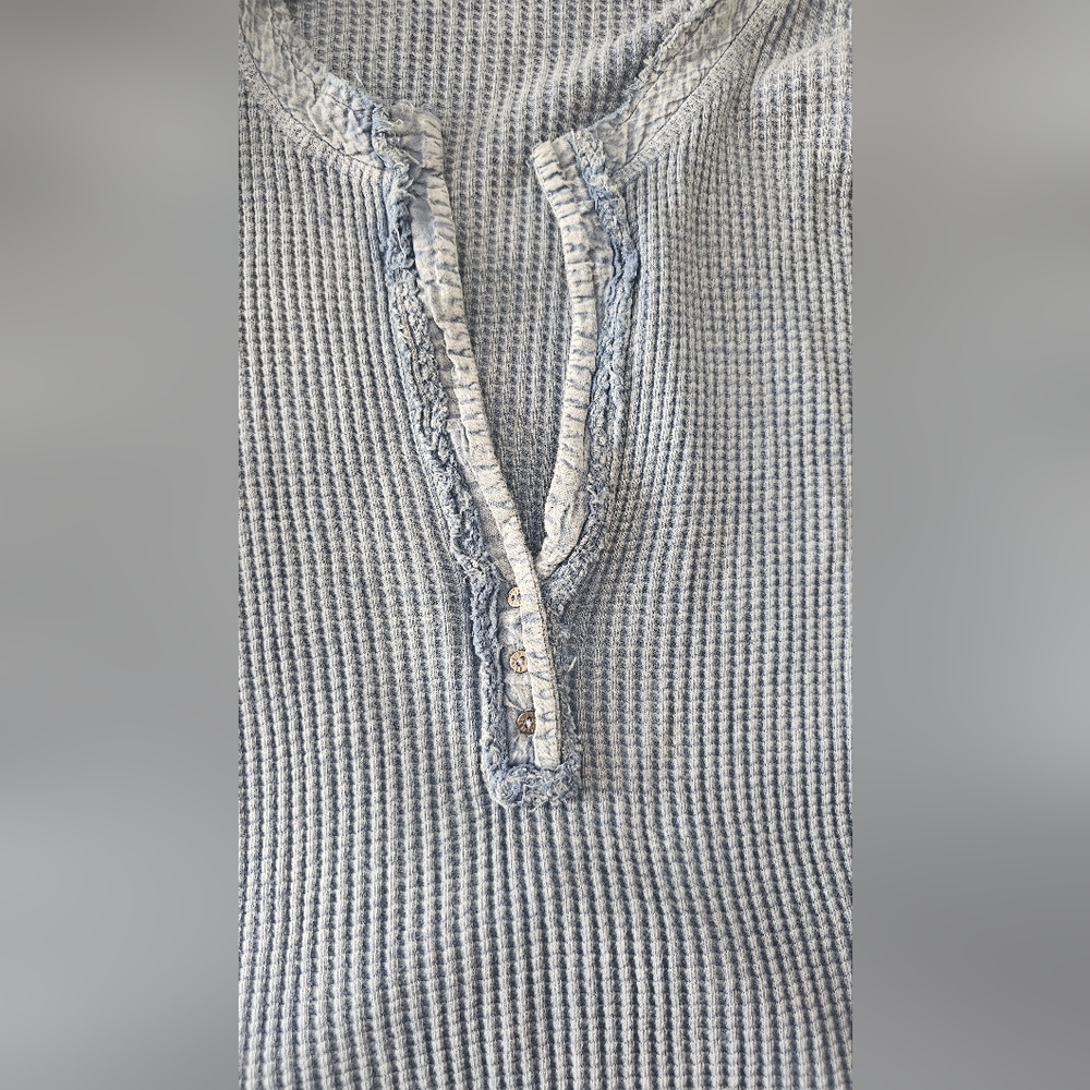 Free People One Henley Blue Textured Top Size Small - Picture 5 of 13